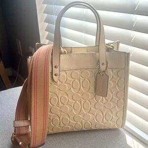 Coach Signature Leather Field Tote 22